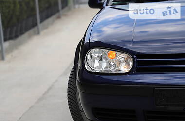 Хэтчбек Volkswagen Golf 2002 в Дрогобыче