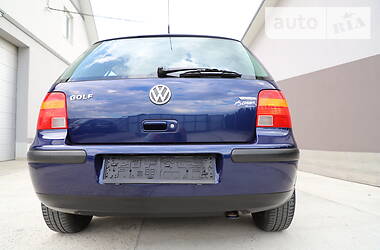 Хэтчбек Volkswagen Golf 2002 в Дрогобыче