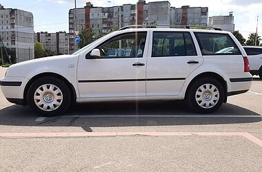 Универсал Volkswagen Golf 2005 в Чернигове