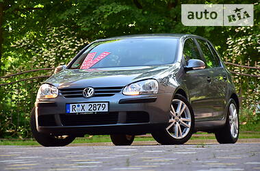 Хетчбек Volkswagen Golf 2006 в Дрогобичі