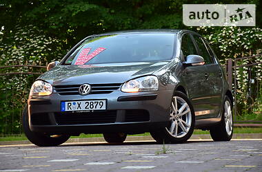 Хетчбек Volkswagen Golf 2006 в Дрогобичі