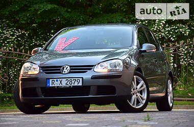 Хетчбек Volkswagen Golf 2006 в Дрогобичі