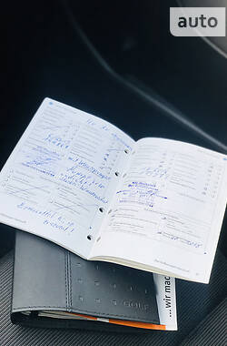 Хэтчбек Volkswagen Golf 2004 в 