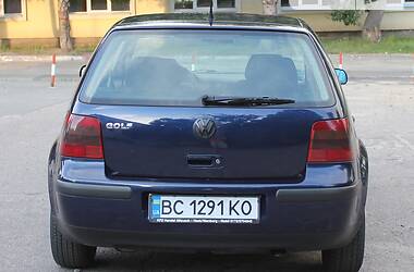 Хетчбек Volkswagen Golf 2001 в Києві