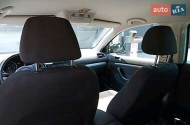 Универсал Volkswagen Golf 2010 в 