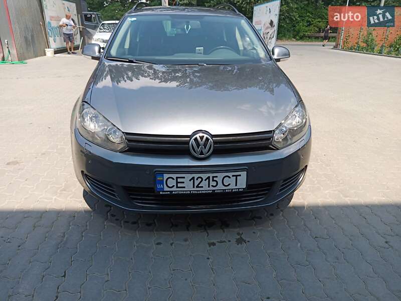 Универсал Volkswagen Golf 2010 в Черновцах
