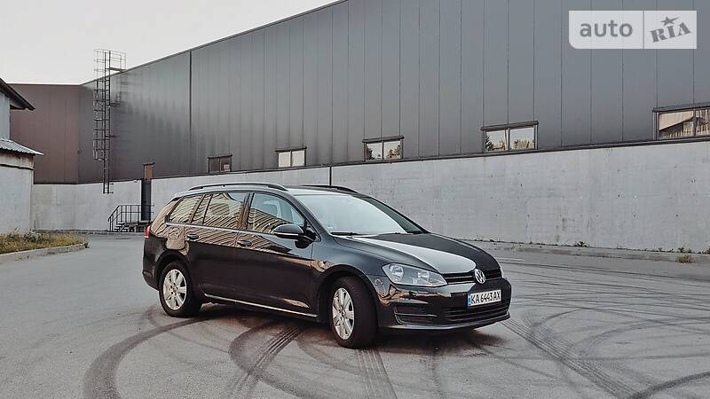 Универсал Volkswagen Golf 2013 в Киеве