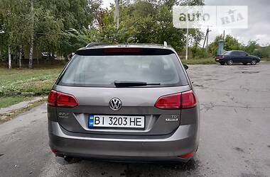 Универсал Volkswagen Golf 2015 в Хороле