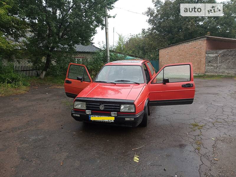 Хэтчбек Volkswagen Golf 1986 в Голованевске