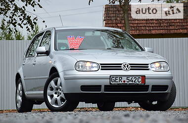 Хэтчбек Volkswagen Golf 2004 в Дрогобыче