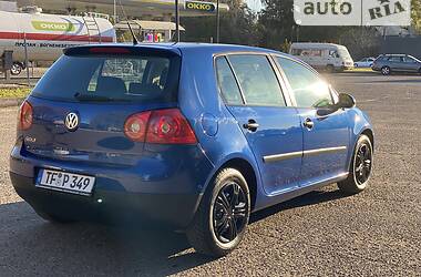 Хэтчбек Volkswagen Golf 2005 в Самборе