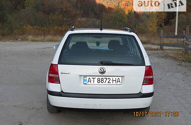 Універсал Volkswagen Golf 2003 в Івано-Франківську