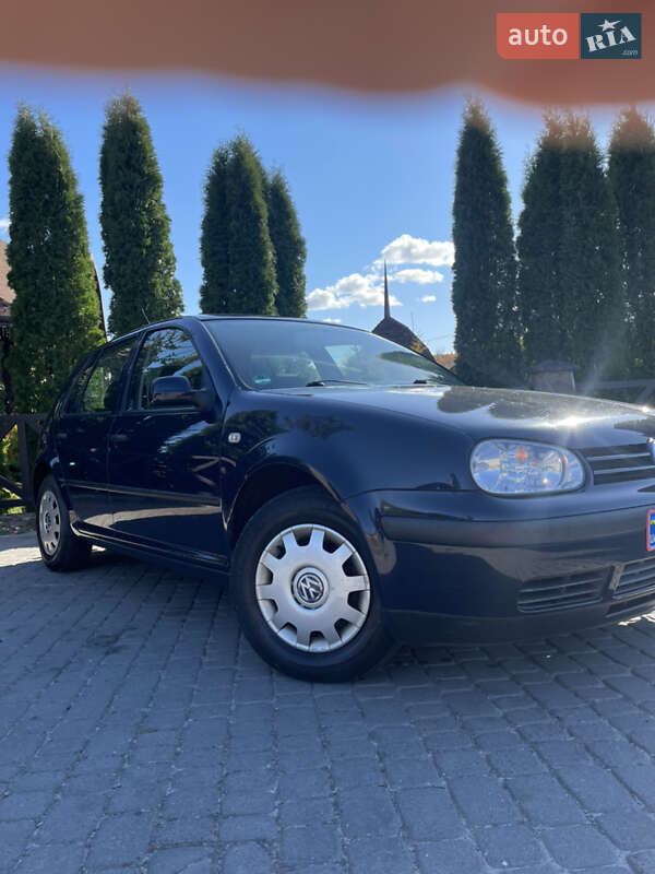 Хетчбек Volkswagen Golf 2001 в Трускавці