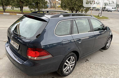 Универсал Volkswagen Golf 2010 в 