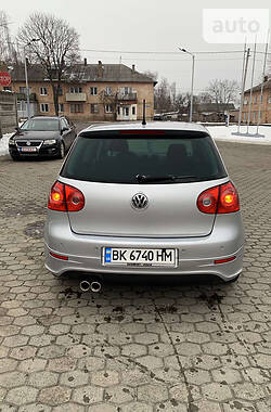 Хэтчбек Volkswagen Golf 2008 в Костополе