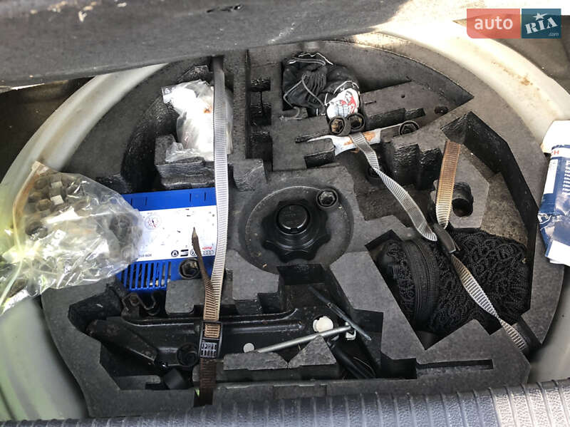 Хетчбек Volkswagen Golf 2006 в Хусті