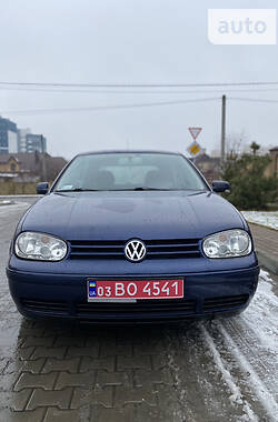 Хэтчбек Volkswagen Golf 2000 в Луцке