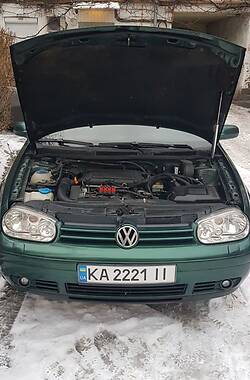 Хетчбек Volkswagen Golf 2003 в Києві