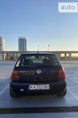 Универсал Volkswagen Golf 2003 в Киеве