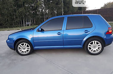 Хэтчбек Volkswagen Golf 1999 в Иванкове