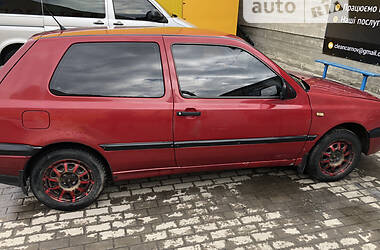 Хэтчбек Volkswagen Golf 1995 в Новояворовске