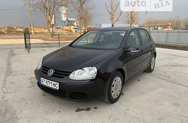 Хэтчбек Volkswagen Golf 2004 в Коломые