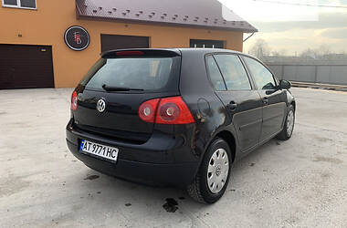 Хэтчбек Volkswagen Golf 2004 в Коломые