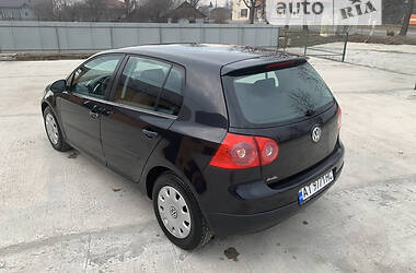 Хэтчбек Volkswagen Golf 2004 в Коломые