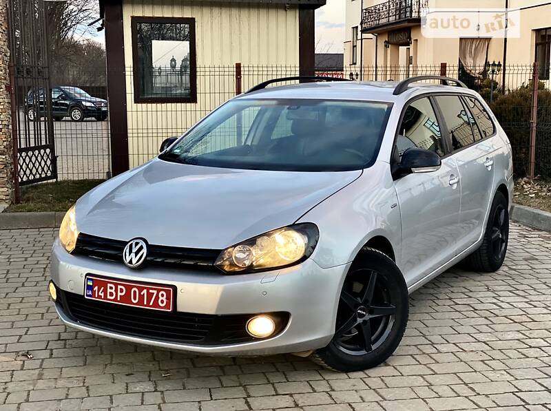 Универсал Volkswagen Golf 2012 в Стрые