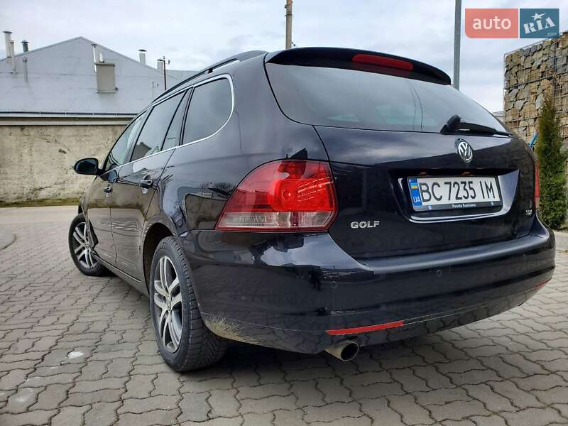 Универсал Volkswagen Golf 2012 в Стрые