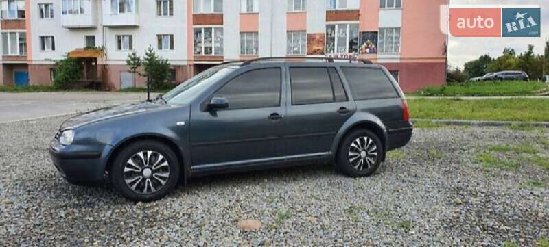 Универсал Volkswagen Golf 2002 в Тернополе