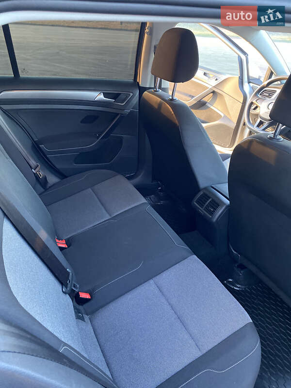 Универсал Volkswagen Golf 2014 в Измаиле