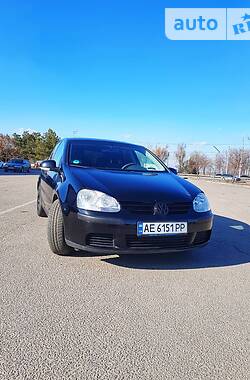 Хэтчбек Volkswagen Golf 2005 в Днепре