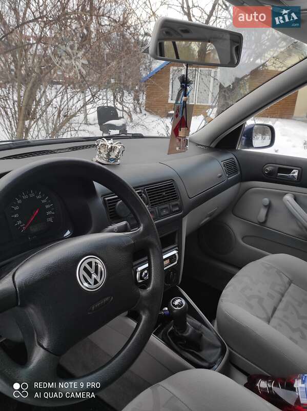 Хэтчбек Volkswagen Golf 1999 в Бродах