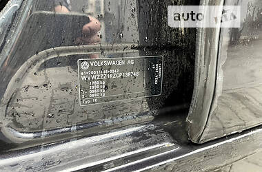 Хетчбек Volkswagen Golf 2012 в 