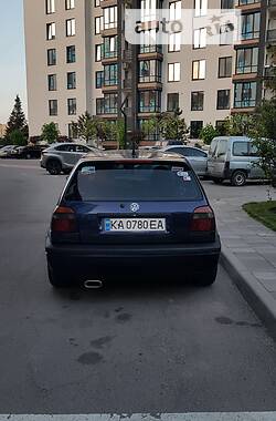 Хэтчбек Volkswagen Golf 1995 в Киеве