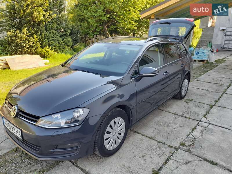 Универсал Volkswagen Golf 2016 в Мукачево