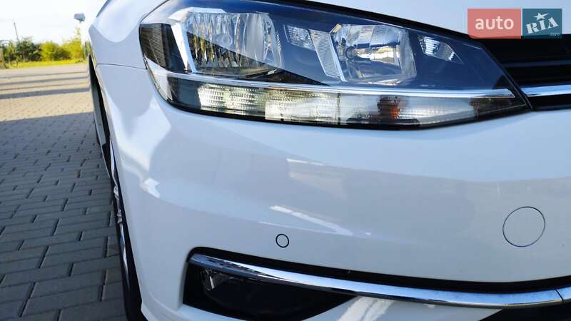 Універсал Volkswagen Golf 2017 в Хусті