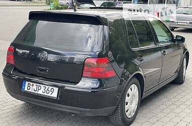 Хэтчбек Volkswagen Golf 2002 в Виннице