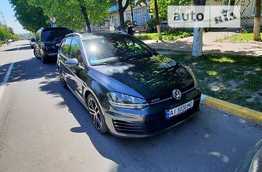 Універсал Volkswagen Golf 2016 в Бучі