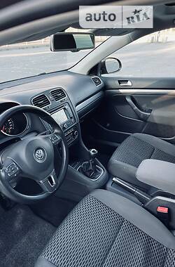 Универсал Volkswagen Golf 2012 в 