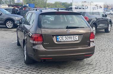 Универсал Volkswagen Golf 2012 в Черновцах