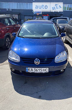 Хэтчбек Volkswagen Golf 2006 в Киеве