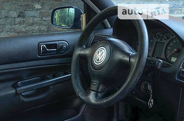 Хетчбек Volkswagen Golf 2001 в Хусті