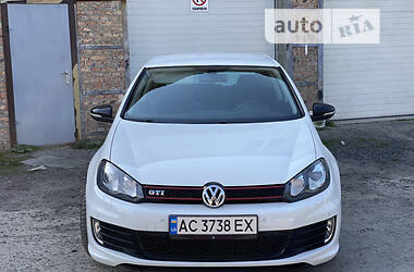 Купе Volkswagen Golf 2009 в 