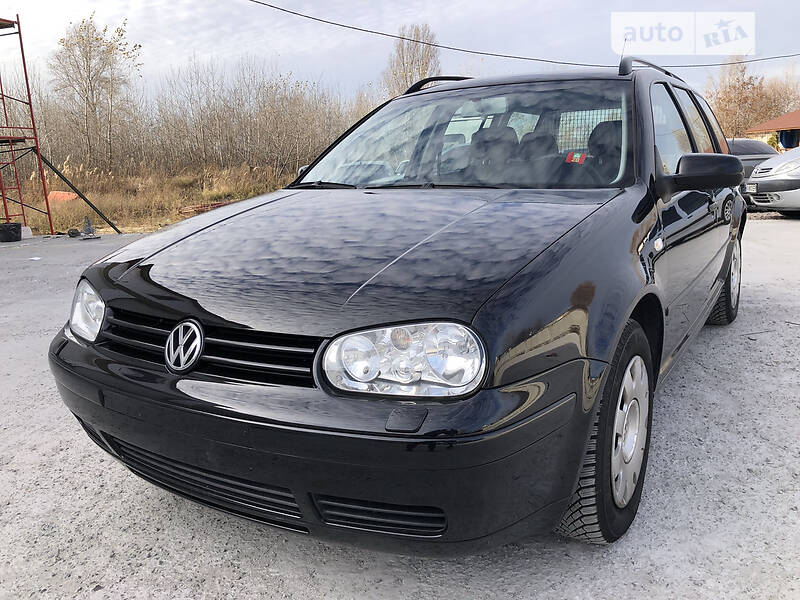 Универсал Volkswagen Golf 2004 в Киеве