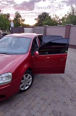 Хэтчбек Volkswagen Golf 2004 в Тячеве