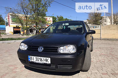 Хетчбек Volkswagen Golf 2001 в Харкові