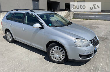 Універсал Volkswagen Golf 2009 в Львові