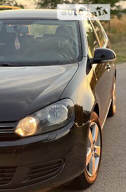 Універсал Volkswagen Golf 2011 в Києві